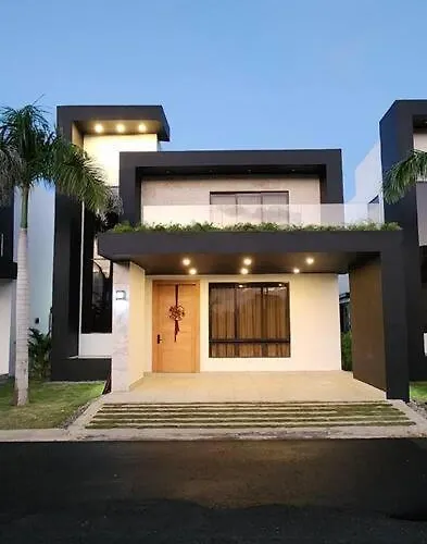 Exclusive Villa * Private Beach And Housekeeping