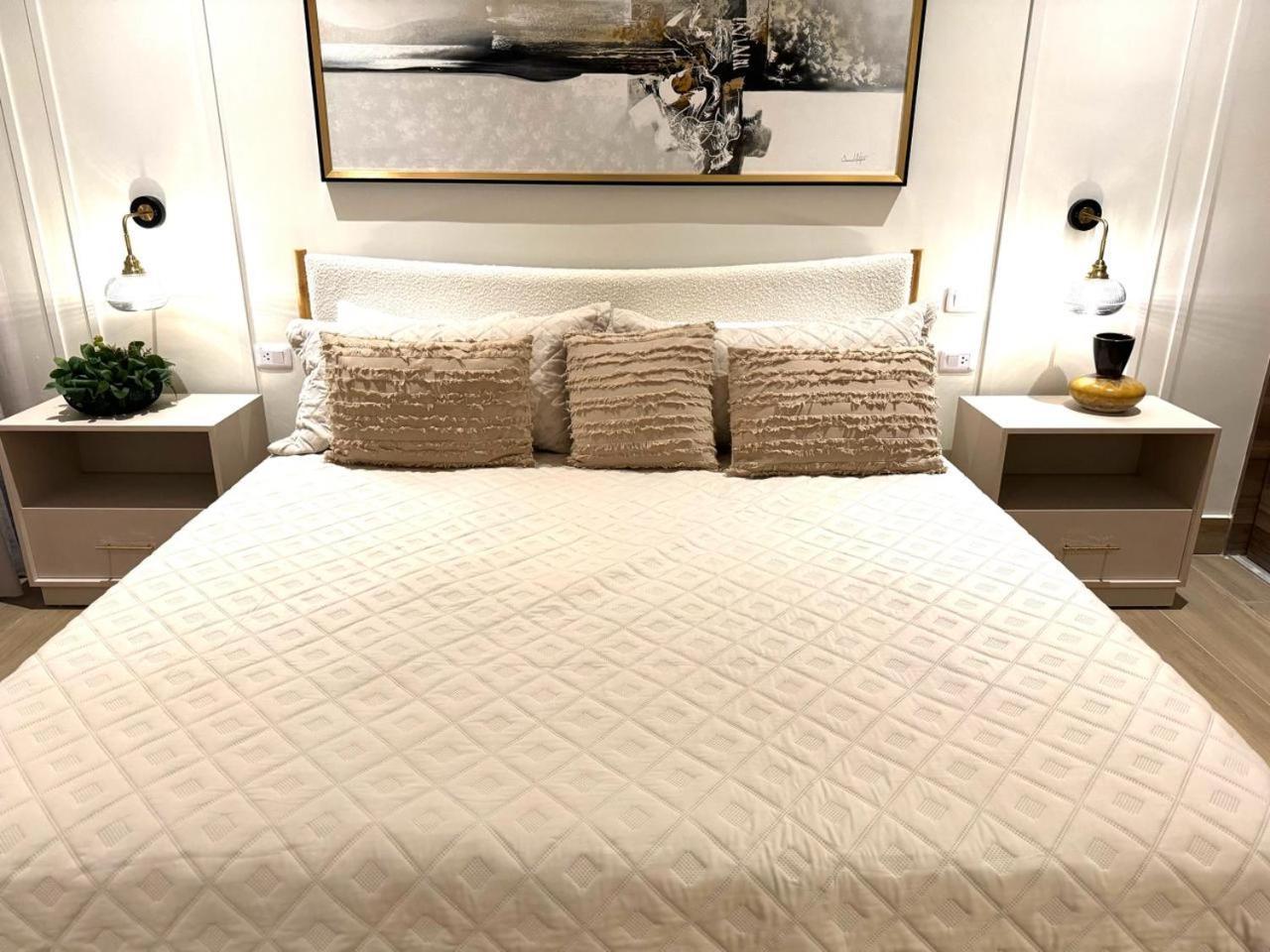 Exclusive * Private And Housekeeping Villa