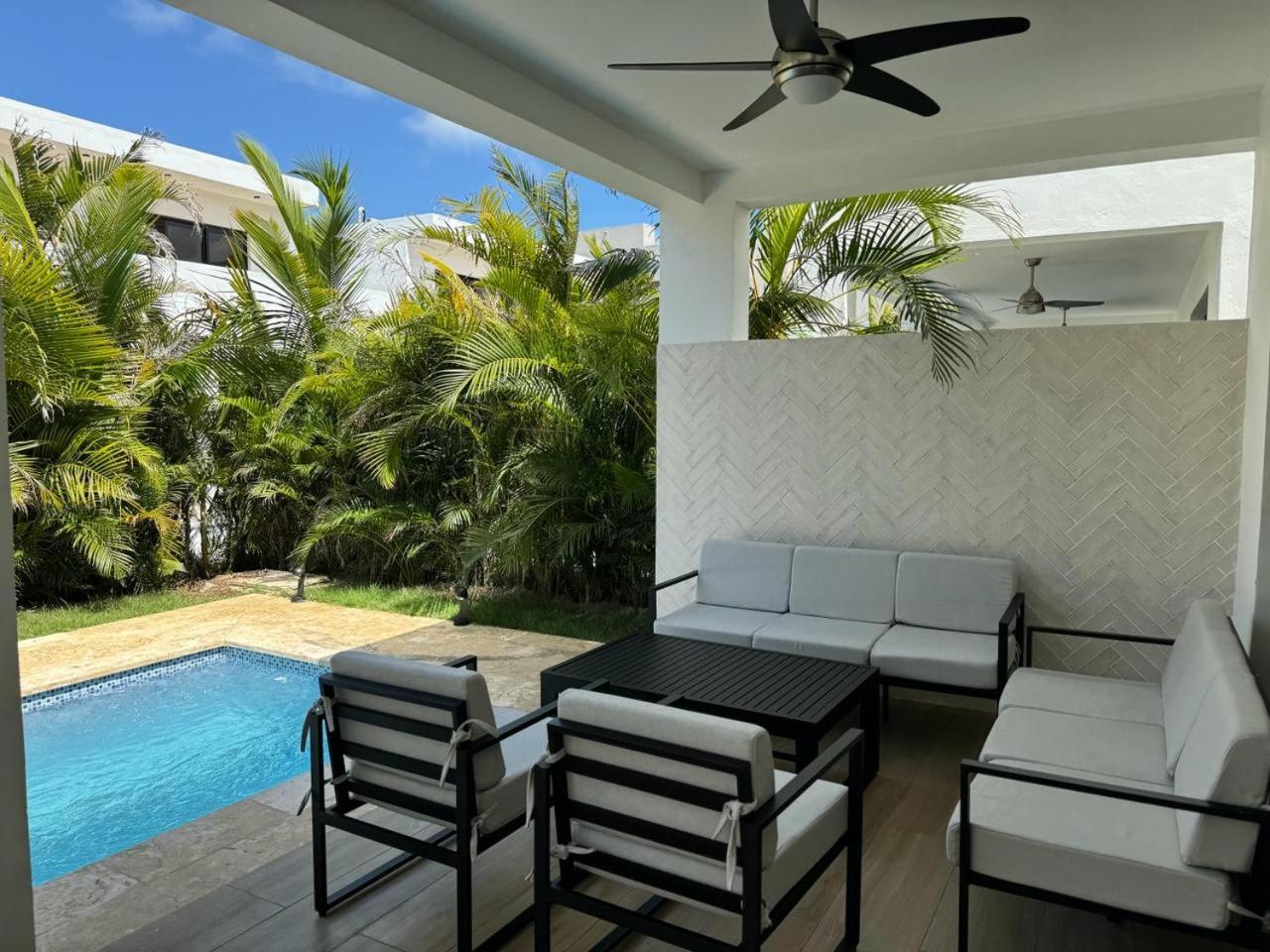 Exclusive * Private And Housekeeping Villa